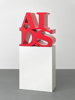 AIDS (70 x 70 x 35 cm)