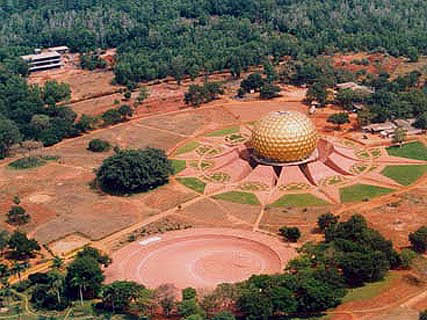 Matrimandir, Auroville, Indien